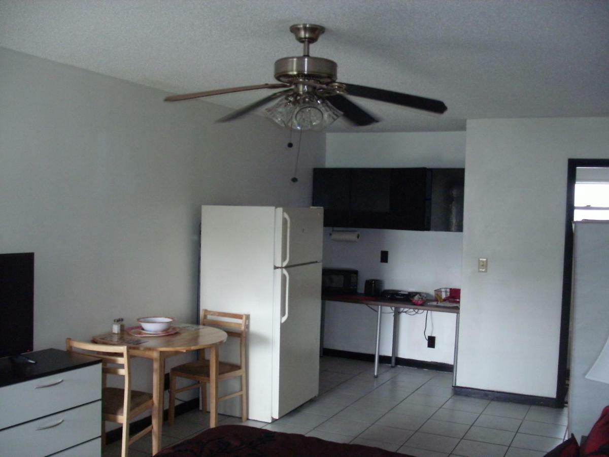 Newly Furnished Large Clean Quiet Private Unit Apartment Форт Лодърдейл Екстериор снимка